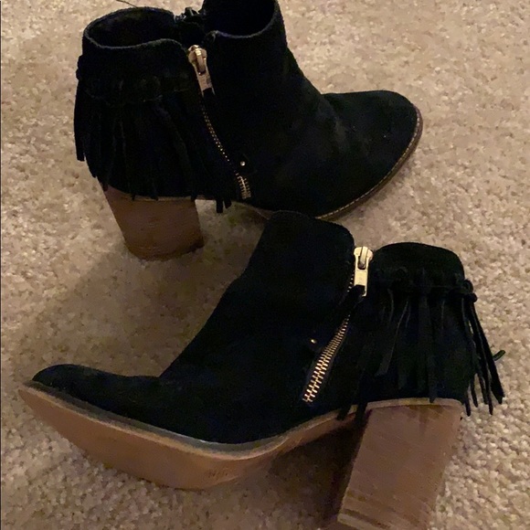 Women’s Aldo fringe leather booties - Picture 2 of 2